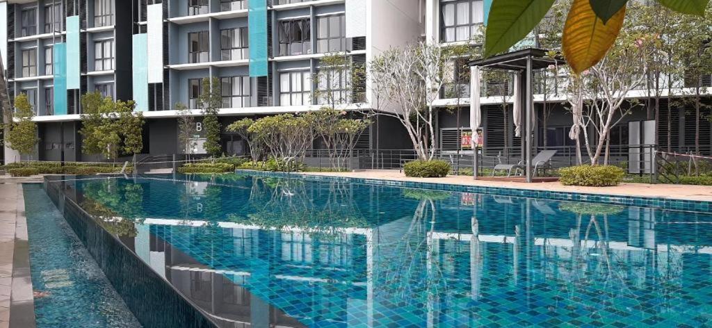 Nl Core Soho Suite Klia Сепанг Екстериор снимка